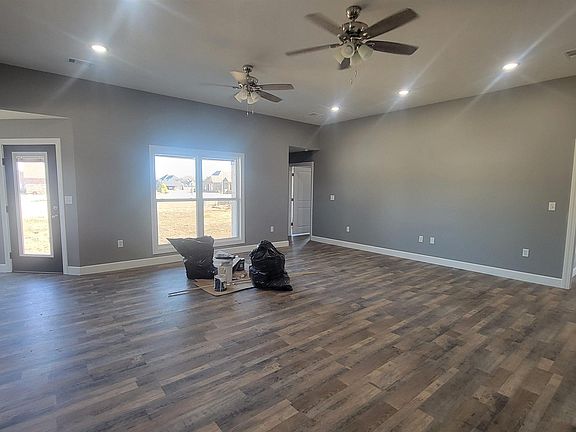 4th image of 176 Pintail Pointe