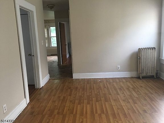 3rd image of 23-25 Grand Ave