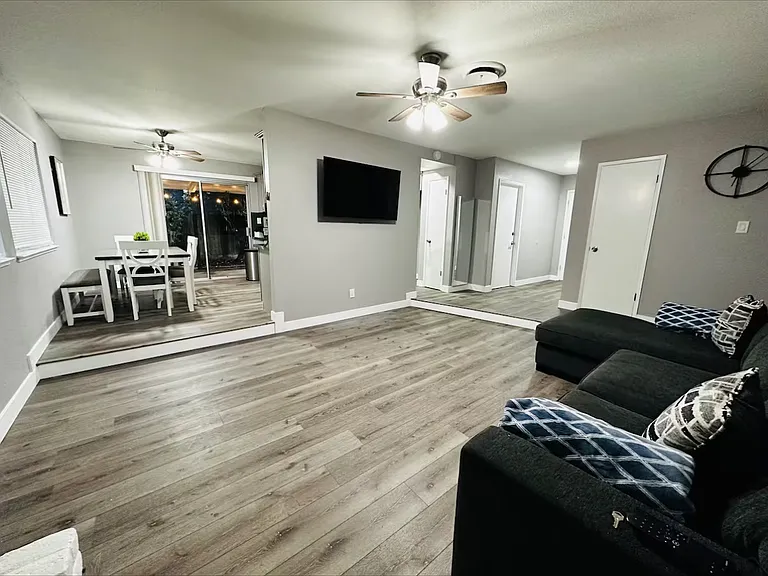1621 Sheldon Dr — Photo 11