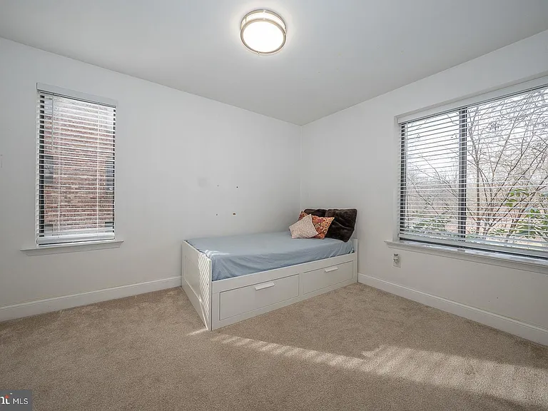 504 Mountainview Dr — Photo 20