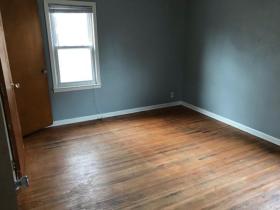3rd image of 5356 Norwaldo Ave