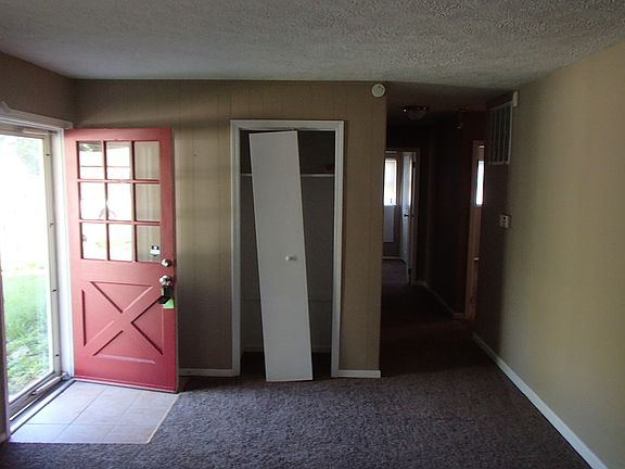 4th image of 5867 Price Ct