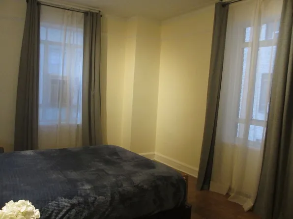 25 Central Park West image 3 of 5