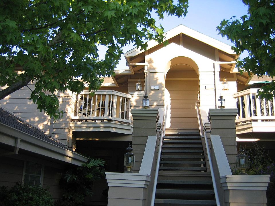 1st image of 7 Little Creek Ln
