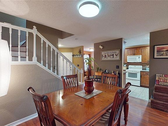 3rd image of 4103 Brentwood Park Cir