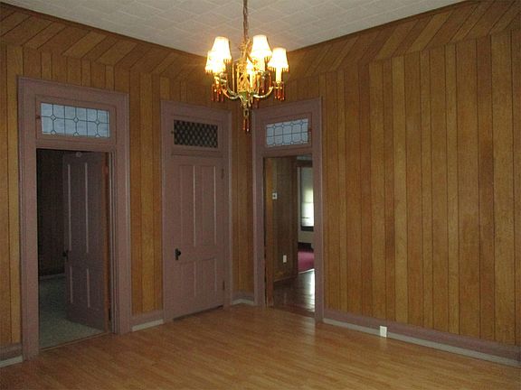 2nd image of 1001 S 4th St