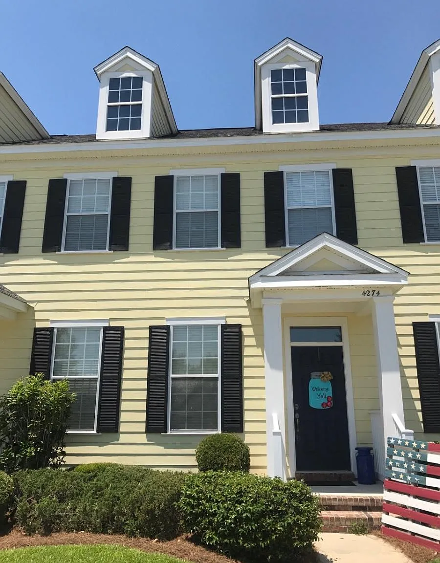 2 bed, 2.5 bath, 1300 sqft, $1,925 — Photo 2