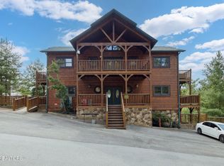 780 Park Vista Way, Gatlinburg, TN 37738