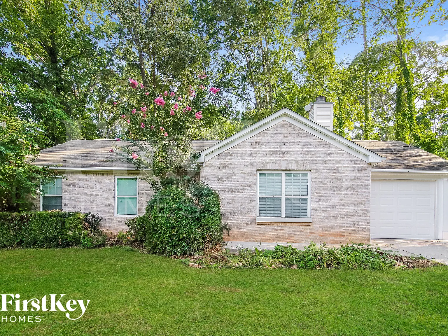 3 bed, 2.0 bath, 1374 sqft, $2,110 — Photo 1