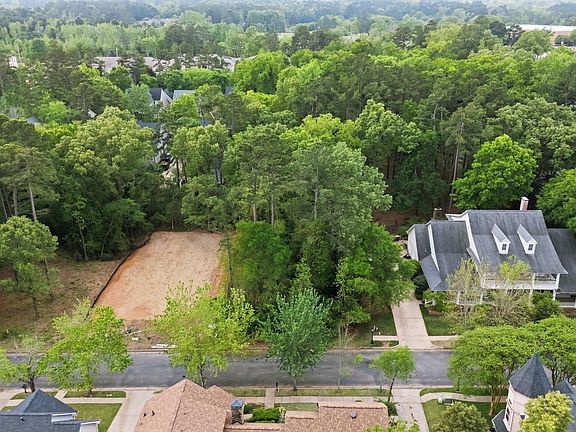 4th image of 3933 Charleston Park