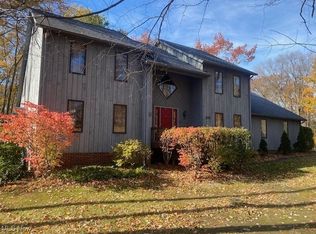 200 Greentree Cir, Aurora, OH 44202