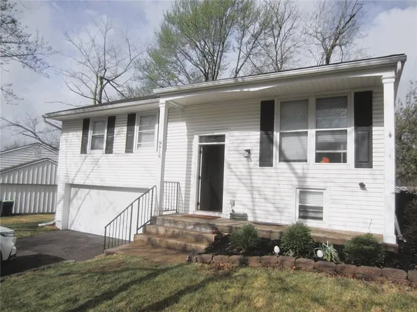 9918 Countryside Rd, Lenexa, KS 66215