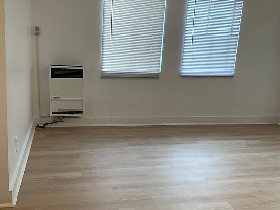 3rd image of 5624 Santa Monica Blvd APT 221