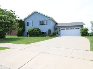 5329 Castleview Dr NW, Rochester, MN 55901