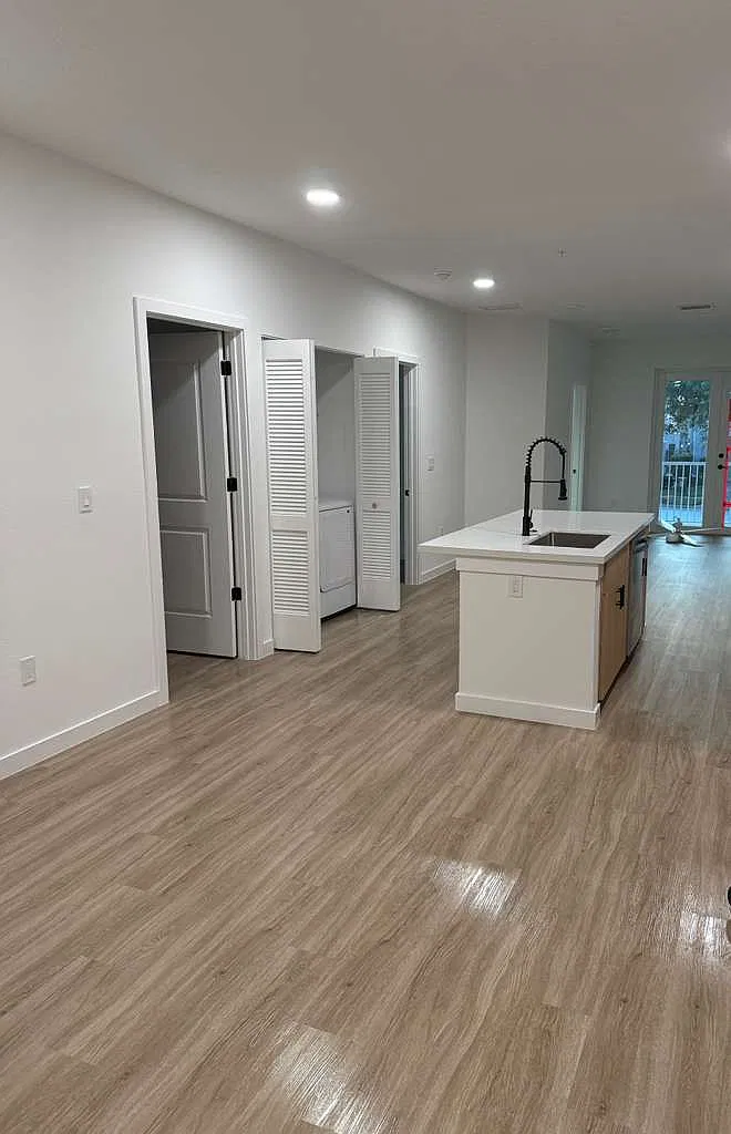 3 bed, 1328 sqft, $4,500 — Photo 2