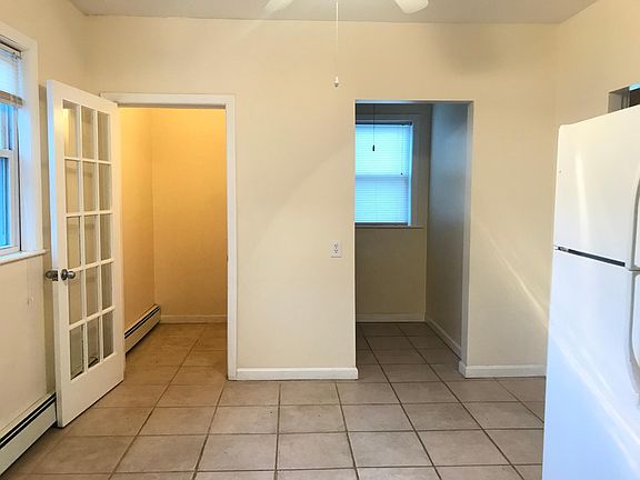 3rd image of 17 Charles Ave #02