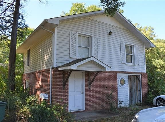3rd image of 1105 Craig Ave