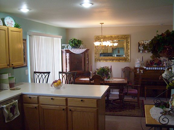 4th image of 437b Country Club Lane