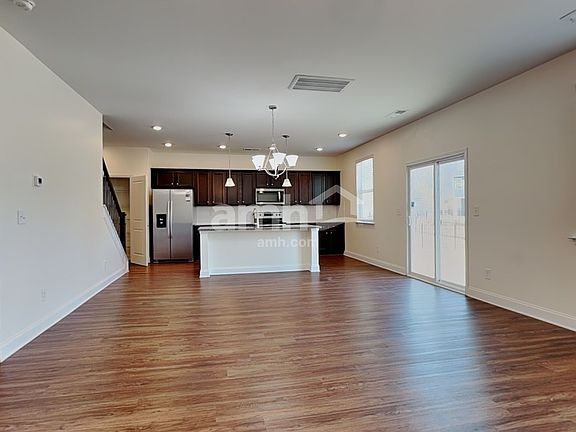 5th image of 2132 Laurel Village Cir