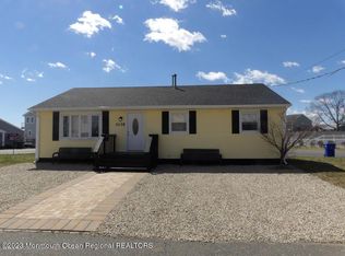 3135 Veeder Ave, Toms River, NJ 08753