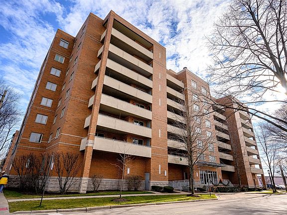2nd image of 435 William St Unit 504