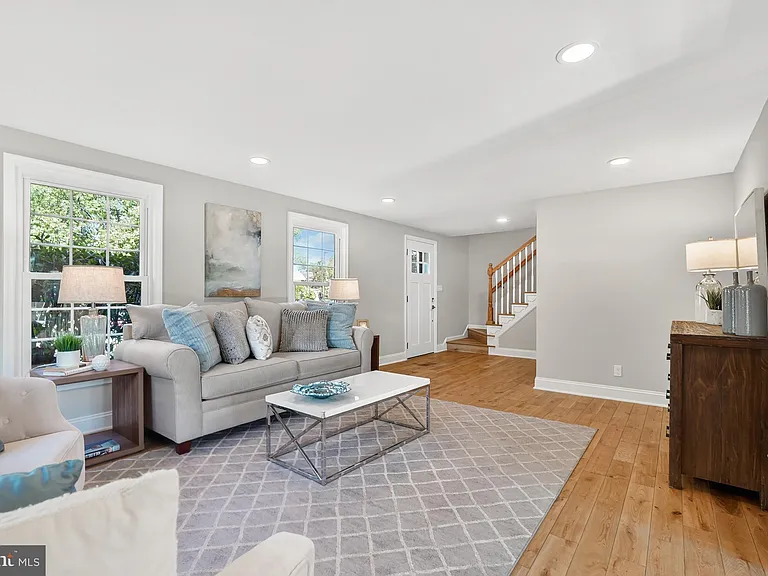 12301 Espalier Pl — Photo 10