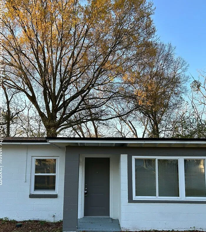 5 bed, 2.0 bath, 1472 sqft, $1,935 — Photo 3