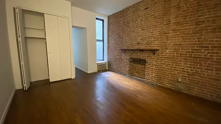 Rented by Ethan Blinder, LREB | media 20