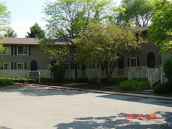 3rd image of 2196 Regency Dr