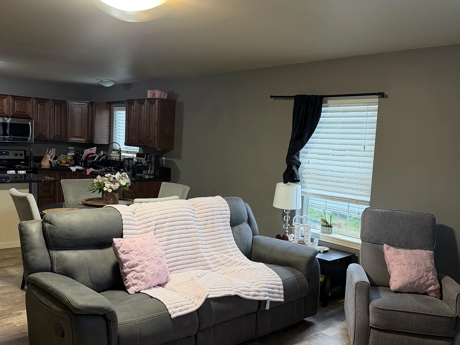 8130 W Sunset Ave — Photo 3