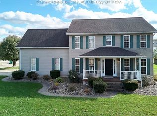 1 Meadow Ridge Dr, Hurricane, WV 25526