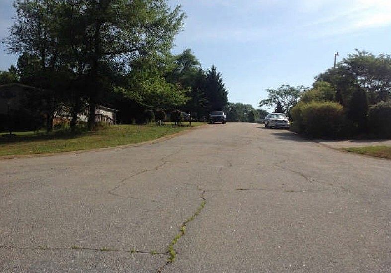 2nd image of 322 Bridgestone Ct