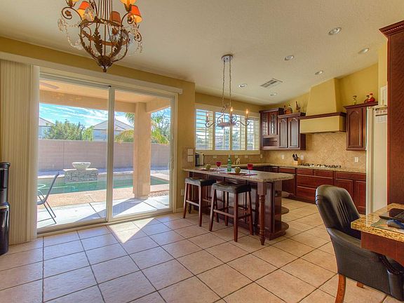 5th image of 2297 E Balsam Dr