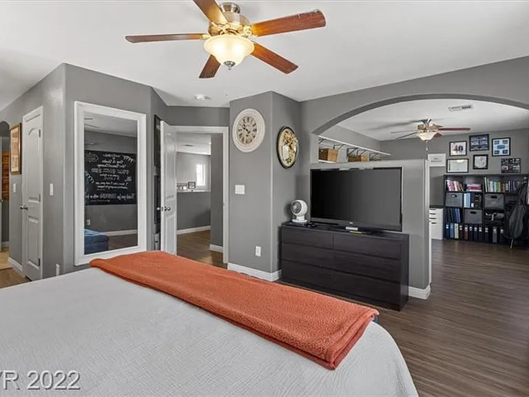 7725 Donner Peak St — Photo 1