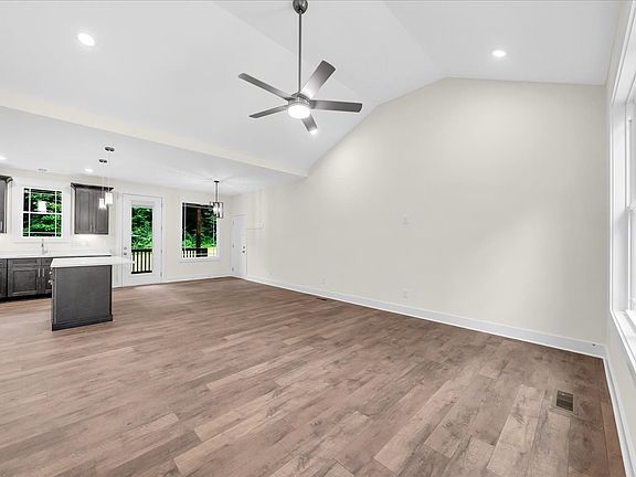 5th image of 634 Mountain View Dr Lot 152A