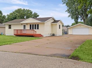 2531 Island Park Rd, La Crosse, WI 54603
