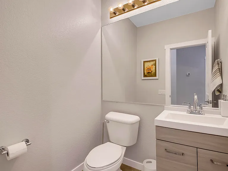 67361 N Laguna Dr — Photo 22