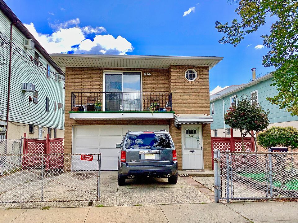 1st image of 252 Webster Ave