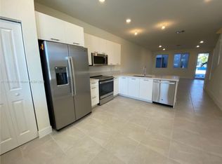 10250 NW 66th St, Doral, FL 33178