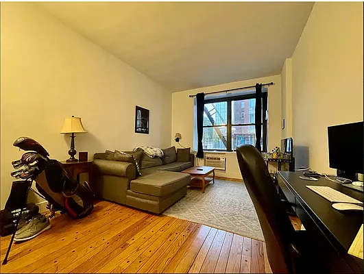 Rented by Douglas Elliman | media 14