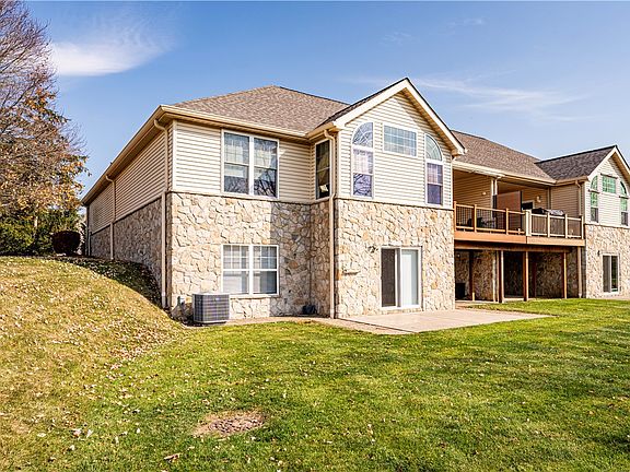 3rd image of 6022 Triple Crown Cir