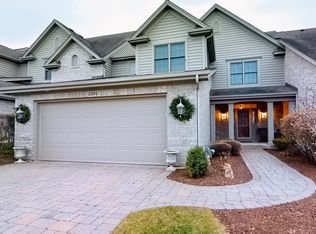 3504 Ridge Pointe Dr, Geneva, IL 60134