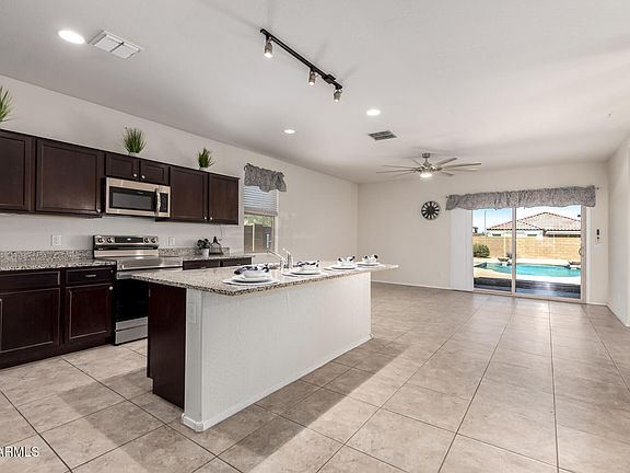 2nd image of 1146 E VIOLA Court