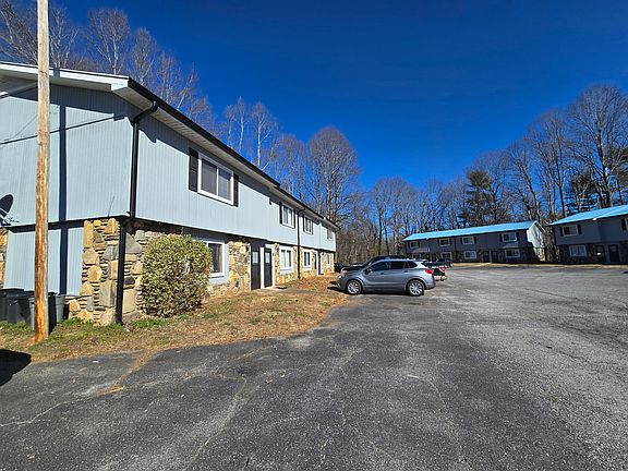 2nd image of 3616 Us Highway 221 N #32