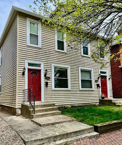 454 Forest St Photo 1