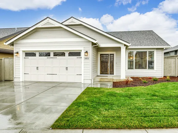 3953 Wyoming Ln, Medford, OR 97504