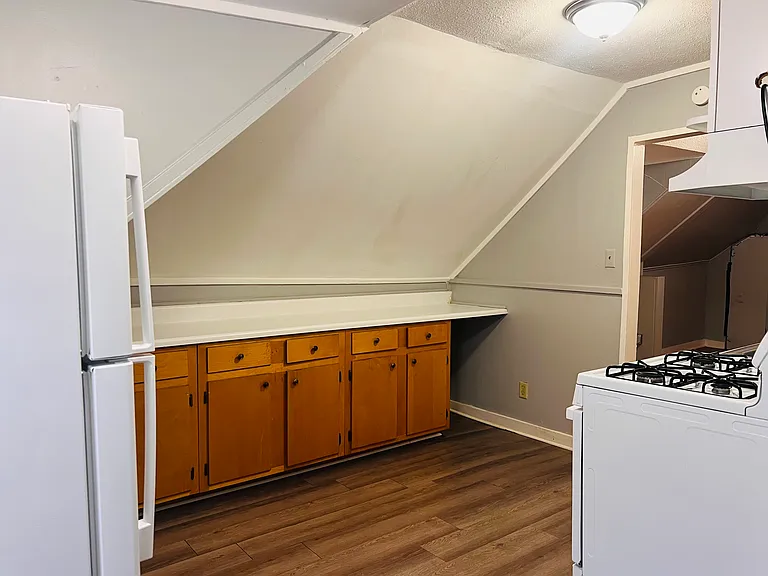 1319 Harbert Ave #5 — Photo 6