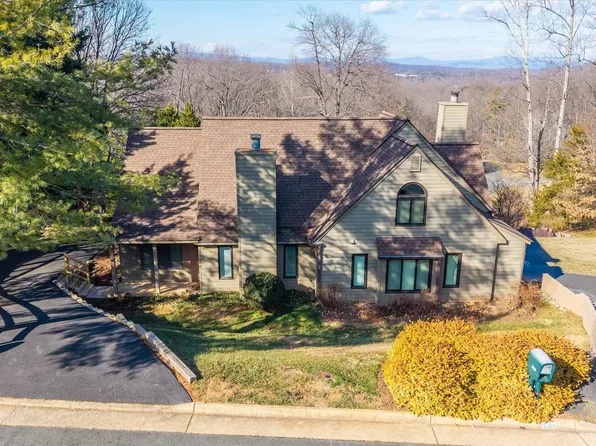 1688 Royal Oak Ct, Charlottesville, VA 22902