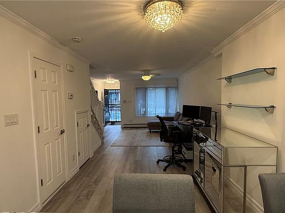 4th image of 94 North Dr #1