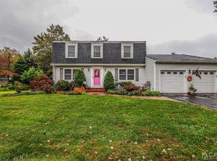 10 Fern Pl, Milltown, NJ 08850
